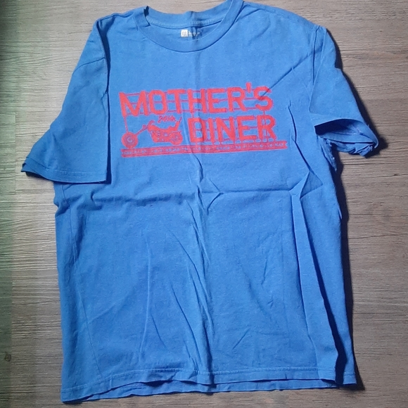 GAP Tee Shirt - Large - Picture 1 of 5